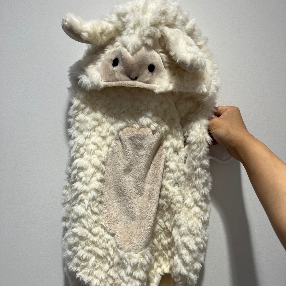 EUC Pottery Barn Baby Sheep Lamb costume 12-24mo